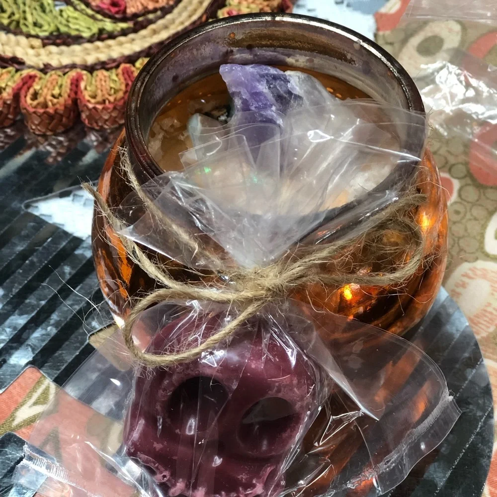 💀REIKI SKULL triple layered wax melt Hallows Heals Candles - Picture 2 of 3